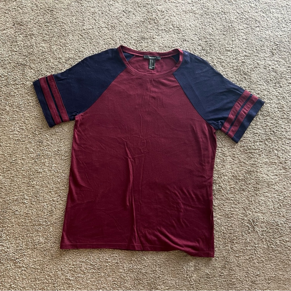 Athletic tee